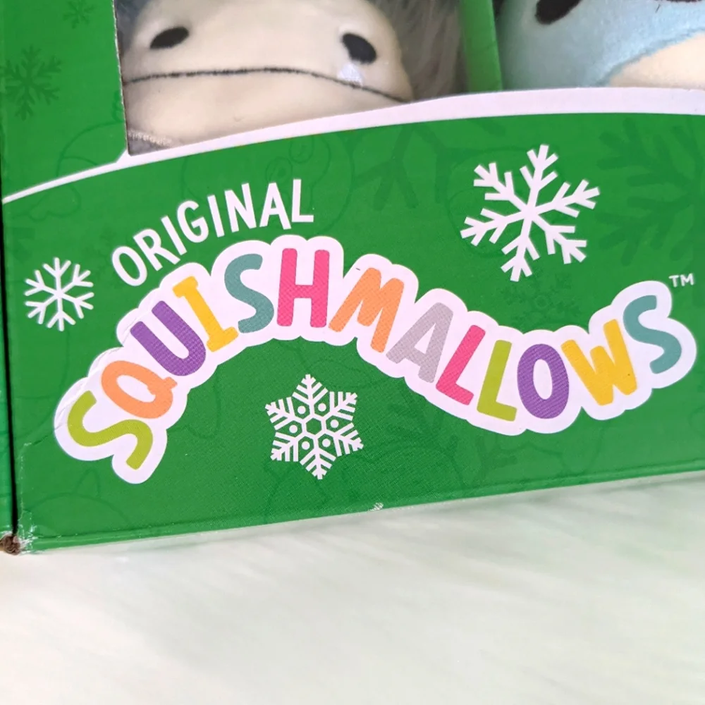 ❄️🎄 NEW! Original Squishmallows Holiday Winter Collection Ornament Set, Ages 3+ - Picture 3 of 15